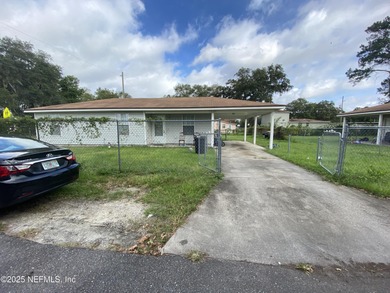 St. Johns River Home Active Under Contract in Jacksonville Florida