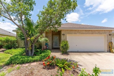 Welcome to this charming 3-bedroom, 2-bath Golf Villa located in - photo 4
