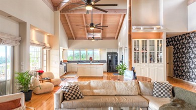 This well-crafted Upcountry home offers sweeping bi-coastal - photo 6