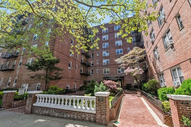 Sponsor Unit! This beautifully renovated one bedroom corner - photo 14