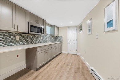 Move right into this beautifully renovated single-family home - photo 21