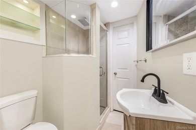 Move right into this beautifully renovated single-family home - photo 22