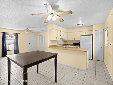 Welcome to this charming 3-bedroom, 2-bathroom home that - photo 23