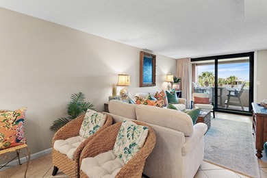 Wake up to breathtaking views, spend your days on the - photo 7