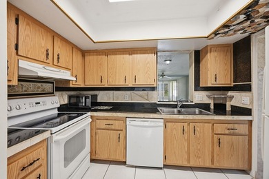 GREAT REDUCTION FOR A QUICK SALE!! 2/2 CONDO IN A WELL-KEPT - photo 5