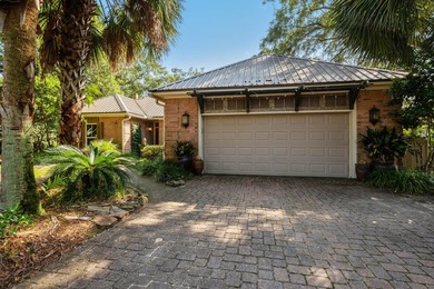 Stunning Lakefront Retreat with Custom Woodwork & Westerly - photo 6