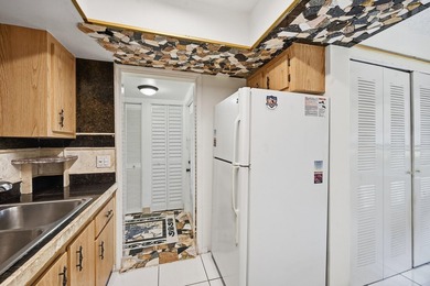 GREAT REDUCTION FOR A QUICK SALE!! 2/2 CONDO IN A WELL-KEPT - photo 7