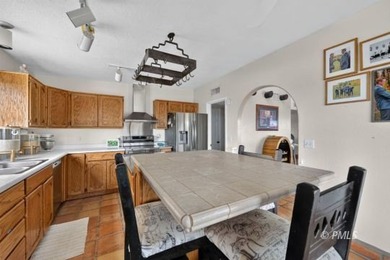 Owner-Agent. Situated on a beautifully maintained 1-acre parcel - photo 9