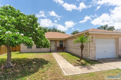 Welcome to **27 Lakewood Dr.** in Laguna Vista, Texas! This - photo 2