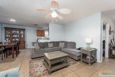 Welcome to **27 Lakewood Dr.** in Laguna Vista, Texas! This - photo 10