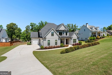 Discover 43 N Cove Drive in Newnan-an exquisite 4 bedroom 3.5 - photo 3
