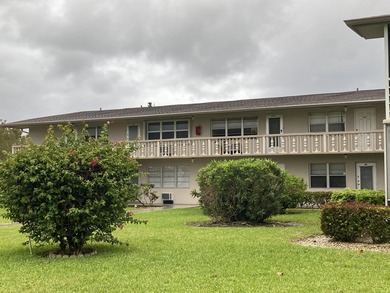 Century Village Lake Condo Sale Pending in West Palm Beach Florida
