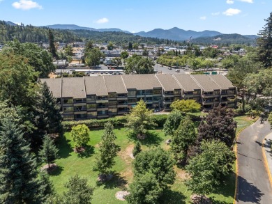 Lake Condo For Sale in Grants Pass, Oregon