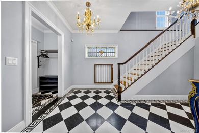 Stunning luxury one-family home in the heart of Flushing! - photo 14
