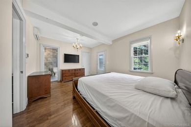 Stunning luxury one-family home in the heart of Flushing! - photo 15