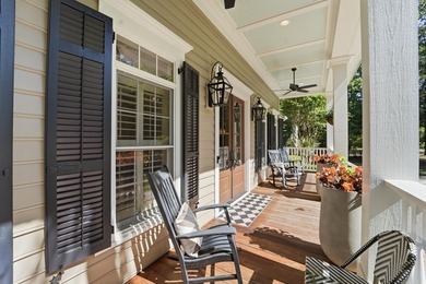 Welcome to this stunning custom-built 6-bedroom, 5.5 bathroom - photo 17