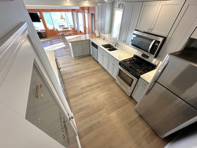 THE DECKS ARE STACKED FOR LAKE LIFE FUN! Main Lake Shafer, 3-4