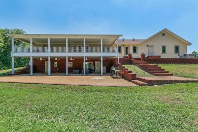 Lake Home For Sale in Savannah, Tennessee