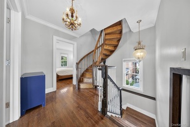 Stunning luxury one-family home in the heart of Flushing! - photo 21