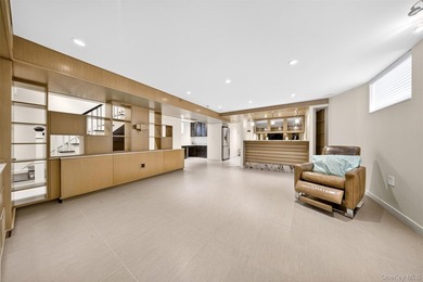 Stunning luxury one-family home in the heart of Flushing! - photo 30