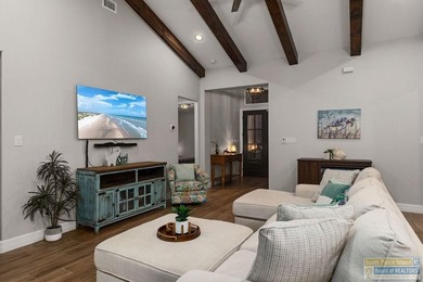 YOUR LUXURY RETREAT AWAITS - MOTIVATED SELLERS! Experience - photo 7