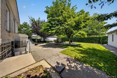 Stunning luxury one-family home in the heart of Flushing! - photo 39