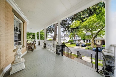 Stunning luxury one-family home in the heart of Flushing! - photo 44