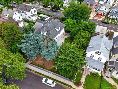 Stunning luxury one-family home in the heart of Flushing! - photo 45