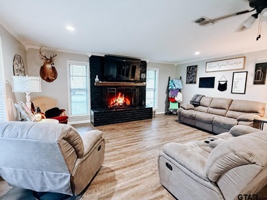 Welcome home to this charming 3-bedroom, 2-bath brick home - photo 4
