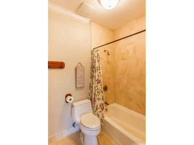 Classic Elegance on an ACRE+. Nestled in the cool & quiet - photo 9