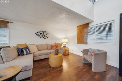 Welcome to your furnished, turnkey coastal retreat in the heart - photo 14