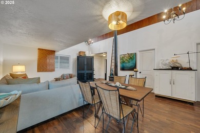 Welcome to your furnished, turnkey coastal retreat in the heart - photo 15