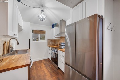 Welcome to your furnished, turnkey coastal retreat in the heart - photo 19