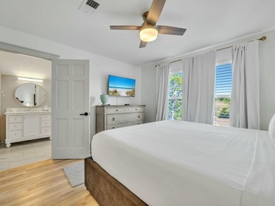 This TOTALLY renovated unit is a must see for anyone looking for - photo 21
