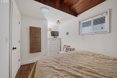 Welcome to your furnished, turnkey coastal retreat in the heart - photo 21