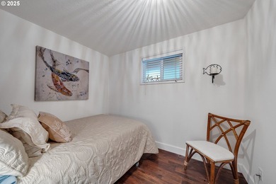 Welcome to your furnished, turnkey coastal retreat in the heart - photo 22