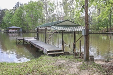 Check out this Lake Sinclair home overlooking peaceful water - photo 31