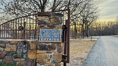 Castle Bluff Estates is a small gated community in the Ft - photo 2