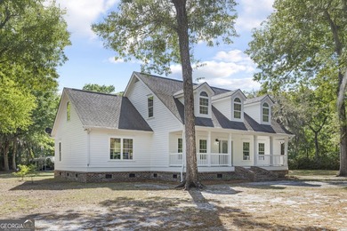 Renovated 5BR Estate on 1.2 Acres with 2,400 sq ft Shop - - photo 37