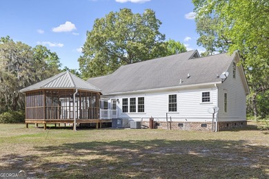 Renovated 5BR Estate on 1.2 Acres with 2,400 sq ft Shop - - photo 42