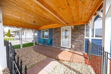 Welcome to this beautifully renovated canal-front home just off - photo 10