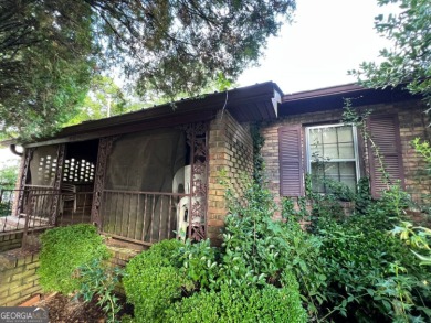 Lake Lanier Home Sale Pending in Gainesville Georgia