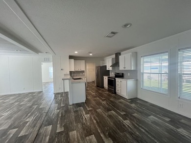 Welcome to Island Vista Estates a active and vibrant community - photo 5