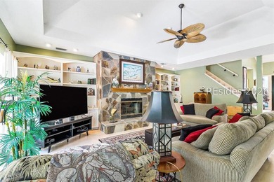 Exceptional value on superbly maintained residence with spacious - photo 14