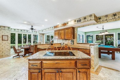 Exceptional value on superbly maintained residence with spacious - photo 18