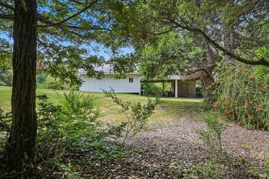 Set along the southern edge of the Olema Valley in Bolinas - photo 20