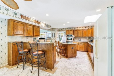 Exceptional value on superbly maintained residence with spacious - photo 21
