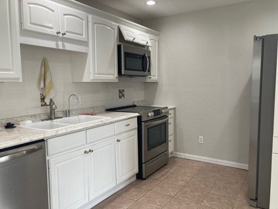 Schedule your tour of this open concept, well maintained & - photo 8