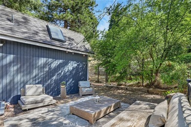 The four bears cabin sits perched on a quiet and unique street - photo 30