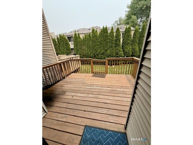 Beautifully updated 2bedroom, 1.5bath unit located in the rear - photo 34